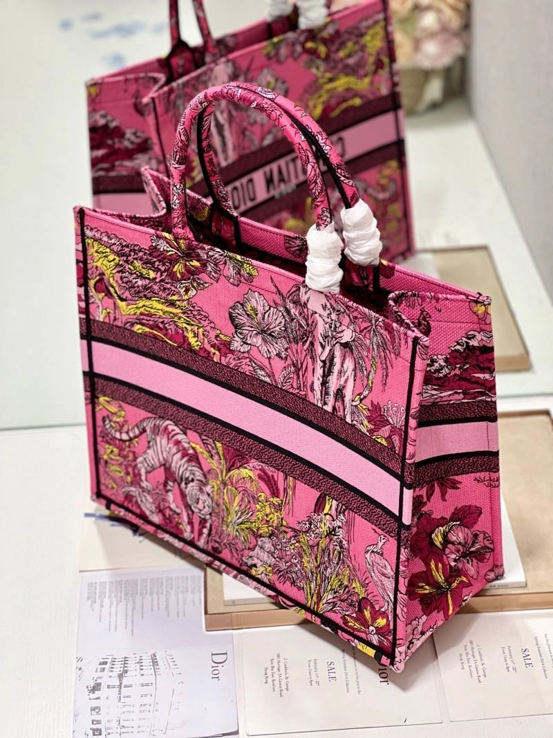 Bold Christian Dior Shopping Bags 76164