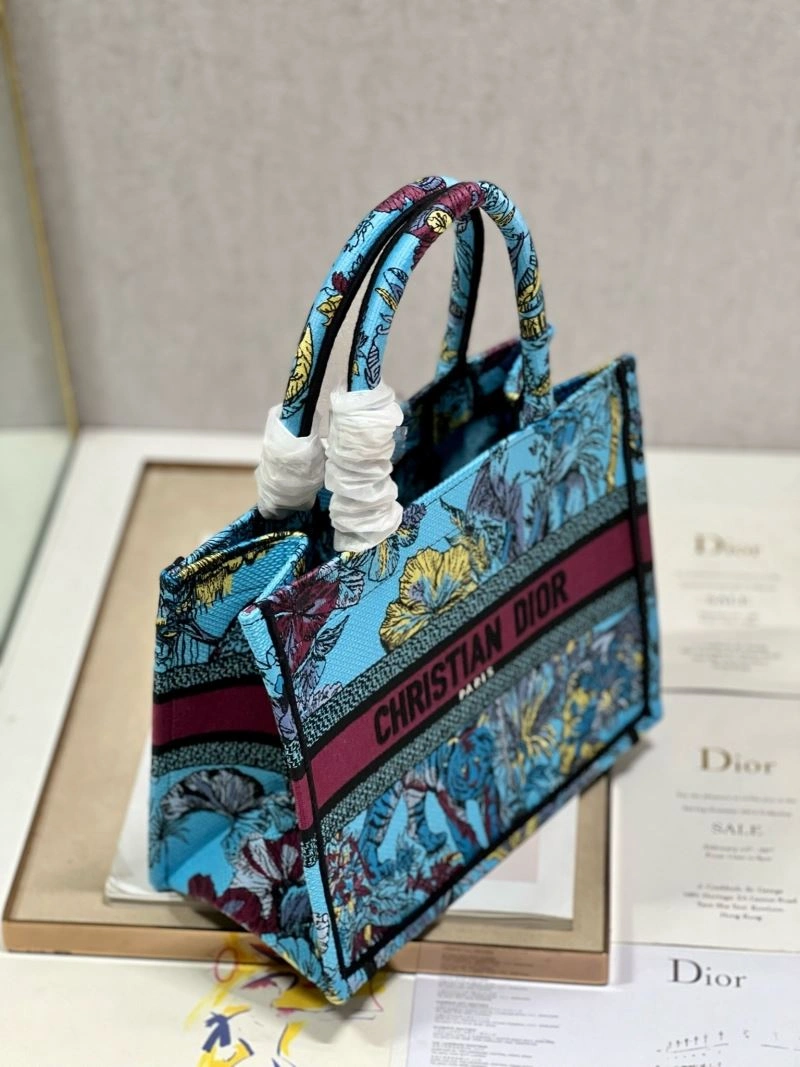 Christian Dior Shopping Bags ModernLook 76186