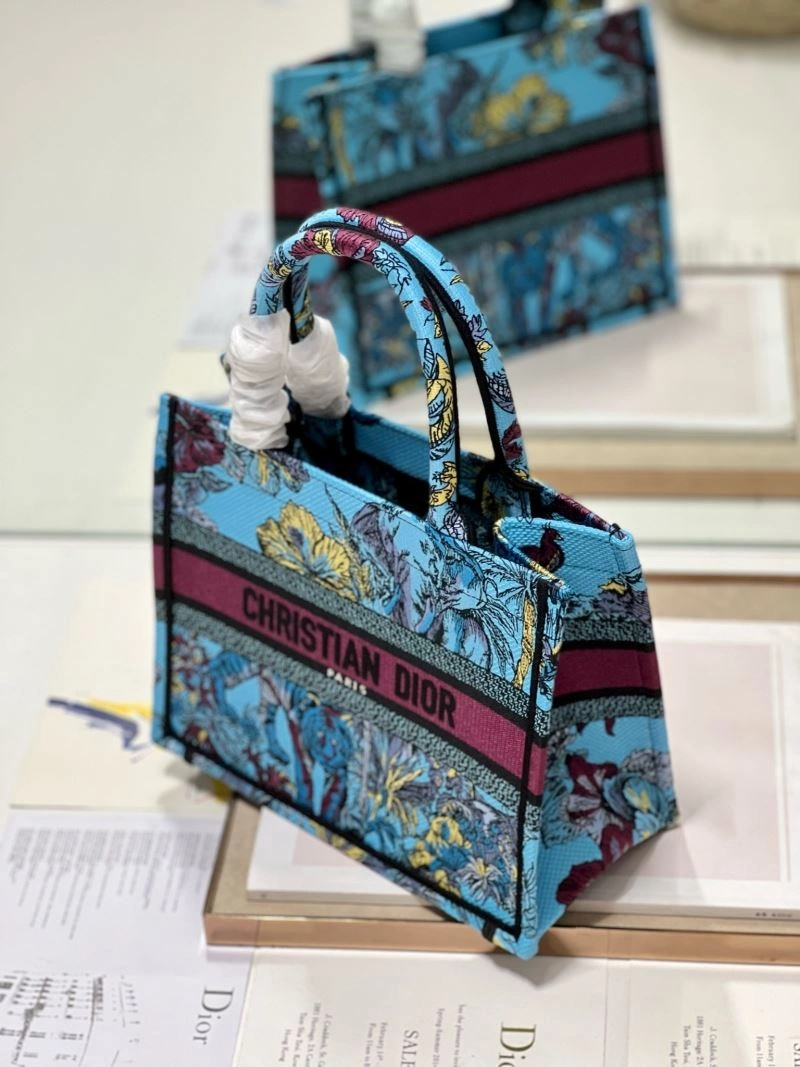 Christian Dior Shopping Bags ModernLook 76186