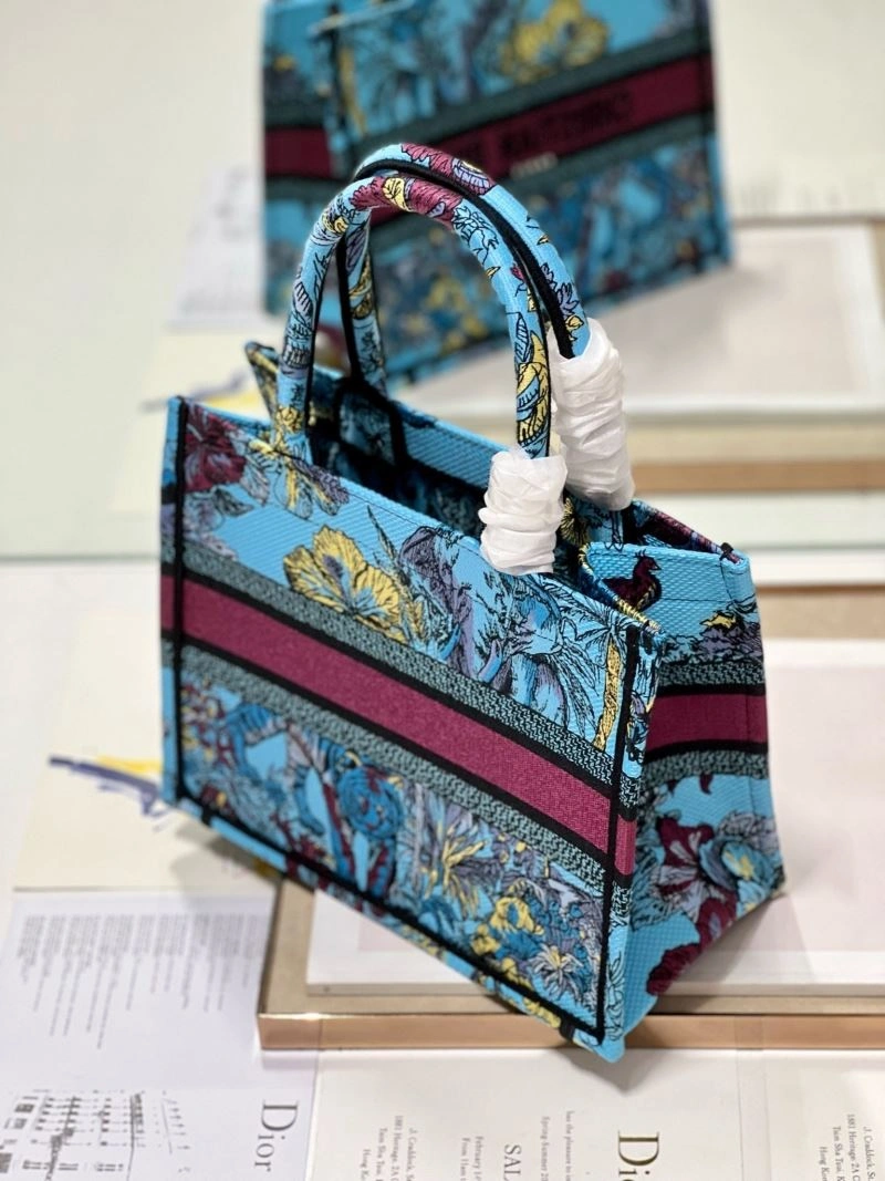 Christian Dior Shopping Bags ModernLook 76186