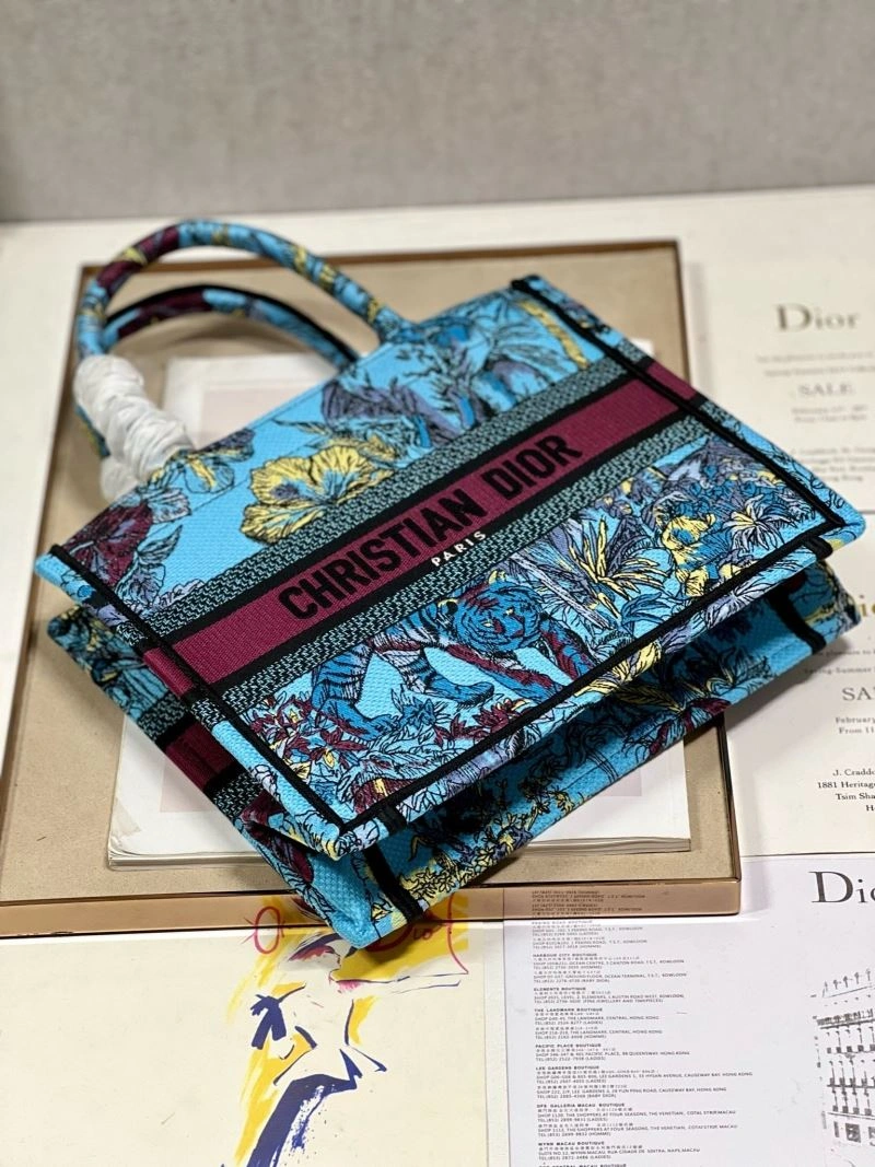 Christian Dior Shopping Bags ModernLook 76186