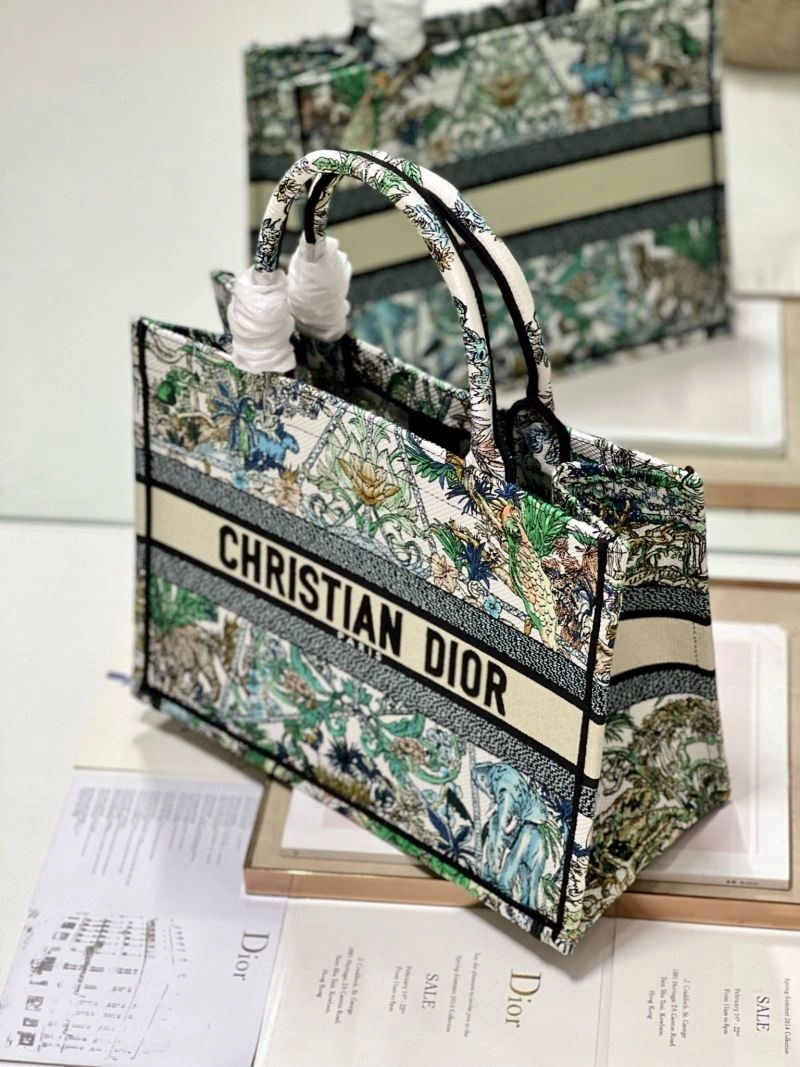 FashionForward Christian Dior Shopping Bags 76183