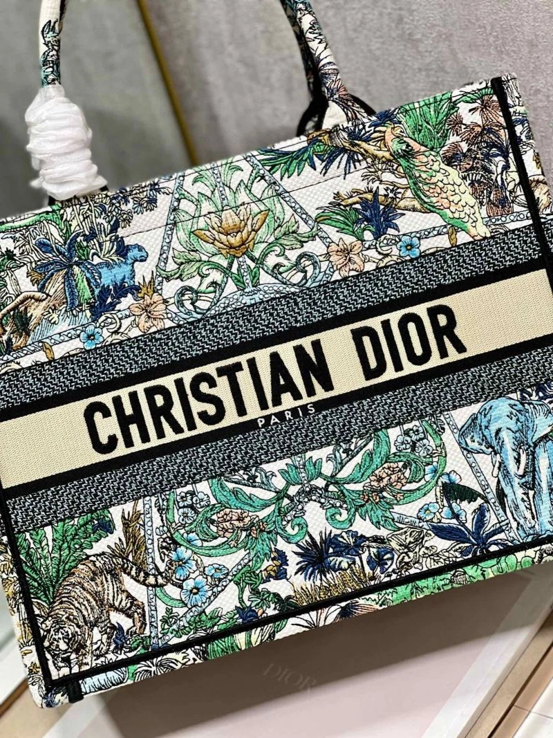 FashionForward Christian Dior Shopping Bags 76183