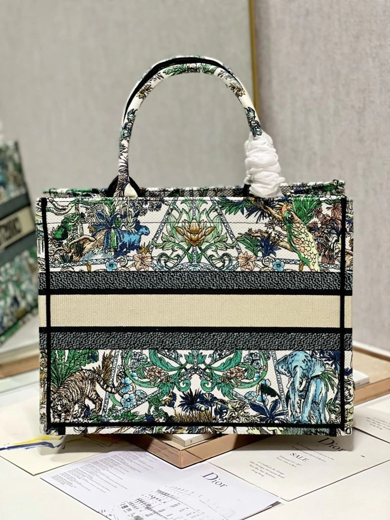 FashionForward Christian Dior Shopping Bags 76183