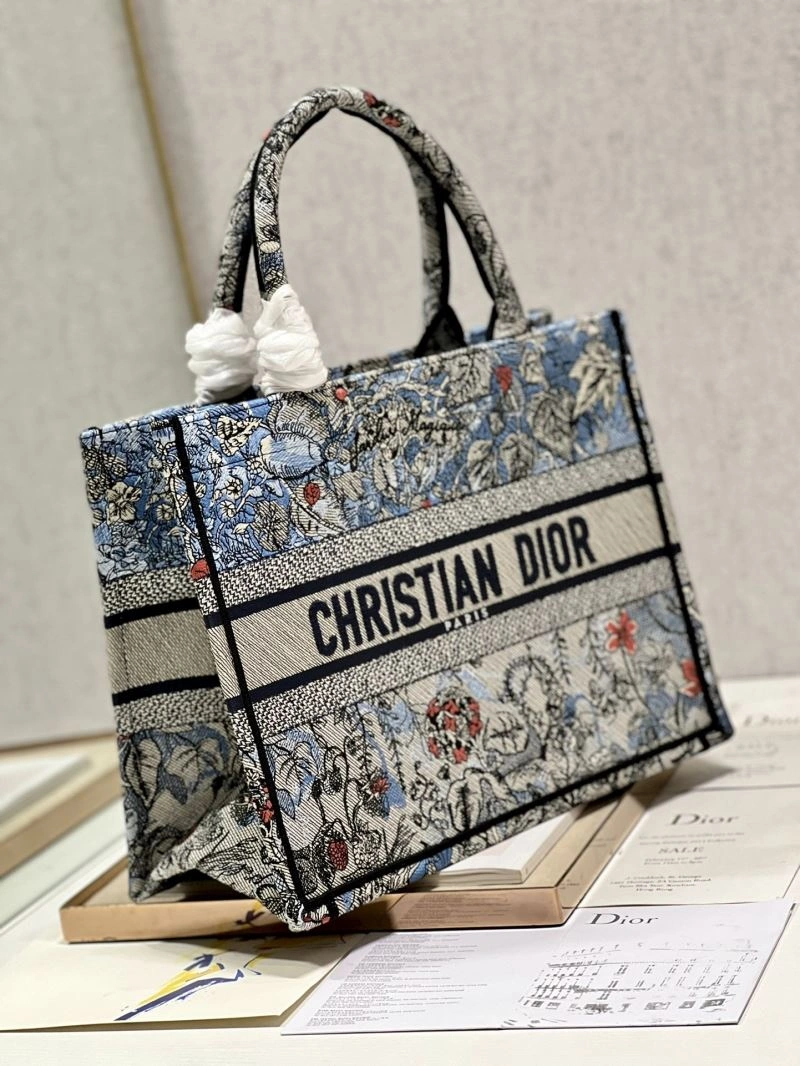 Seasonal Christian Dior Shopping Bags 75662