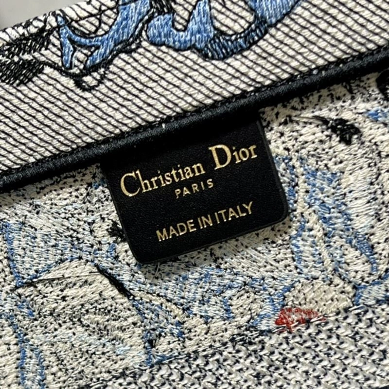 Seasonal Christian Dior Shopping Bags 75662