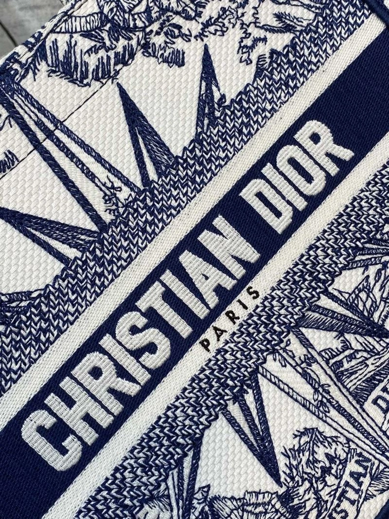 Christian Dior Shopping Bags Sleek 75663