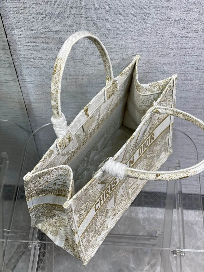 ModernLook Christian Dior Shopping Bags 75655
