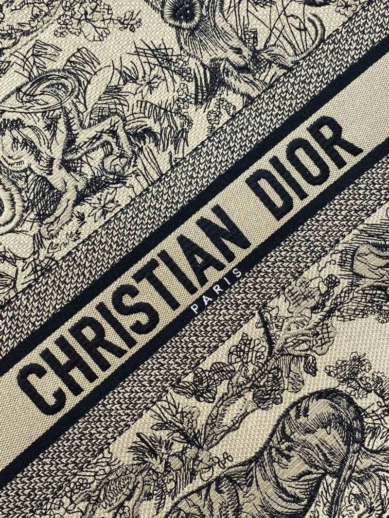 Snug Christian Dior Shopping Bags 75650