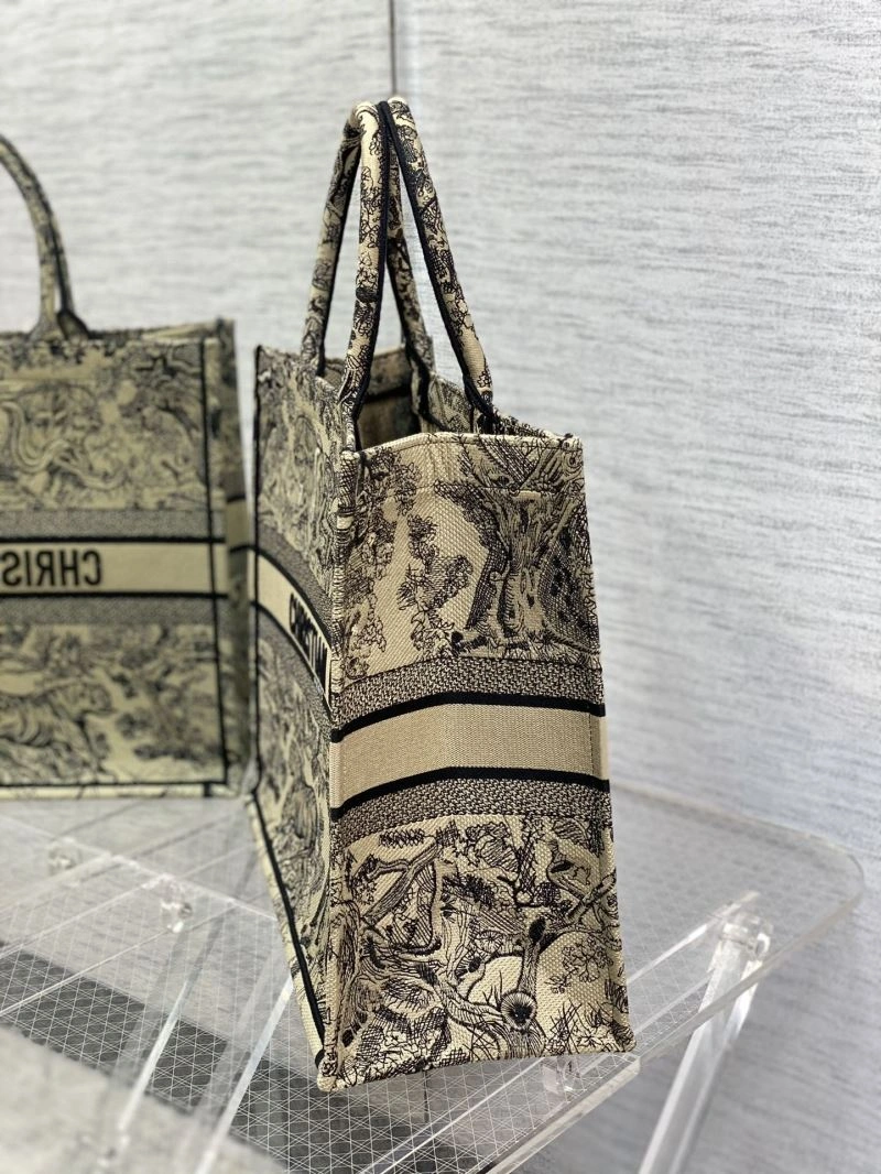 Snug Christian Dior Shopping Bags 75650