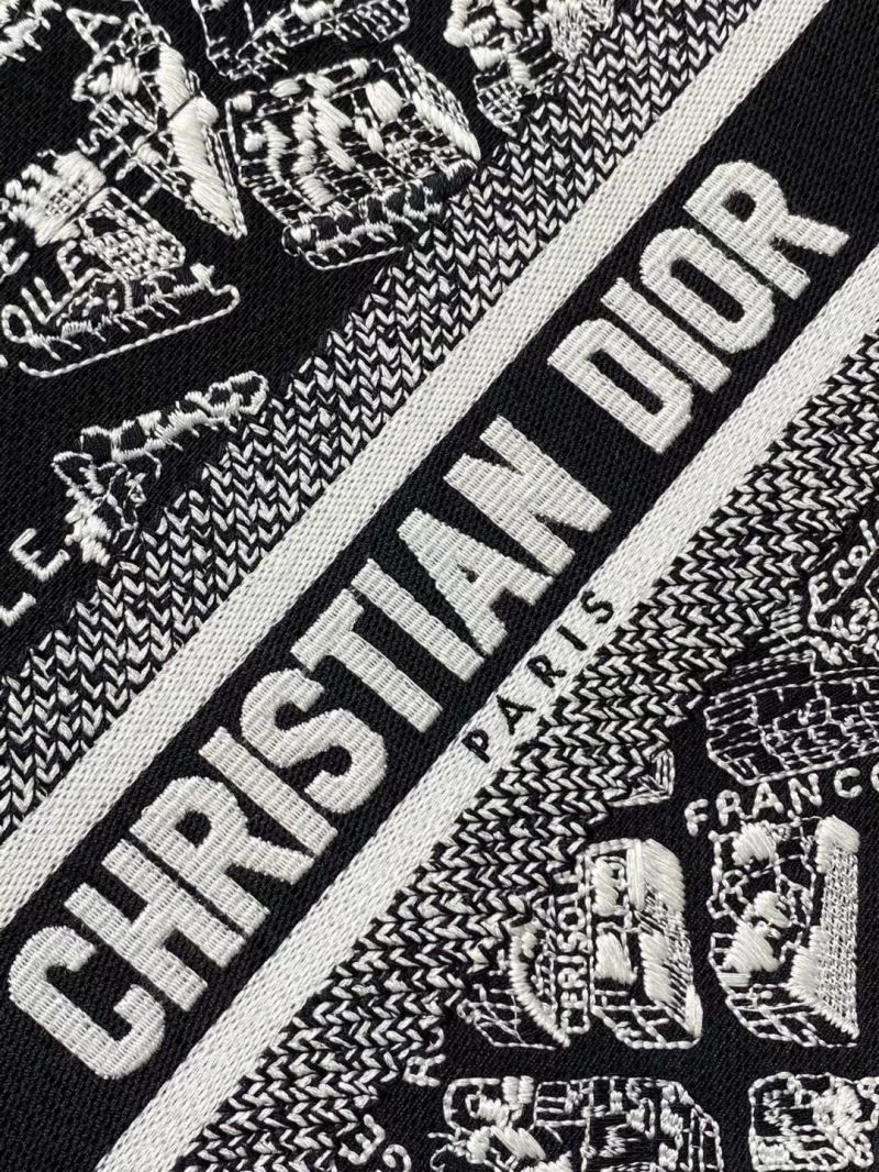 Christian Dior Shopping Bags Fashionable 75634