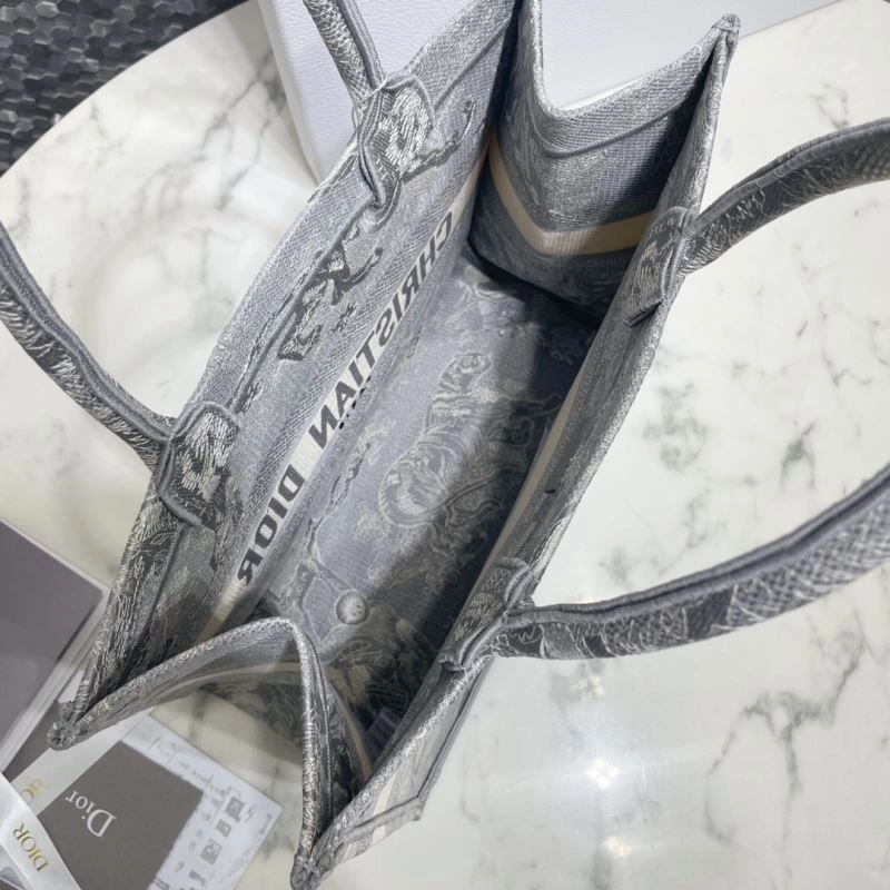 Christian Dior Shopping Bags WellDesigned 75601
