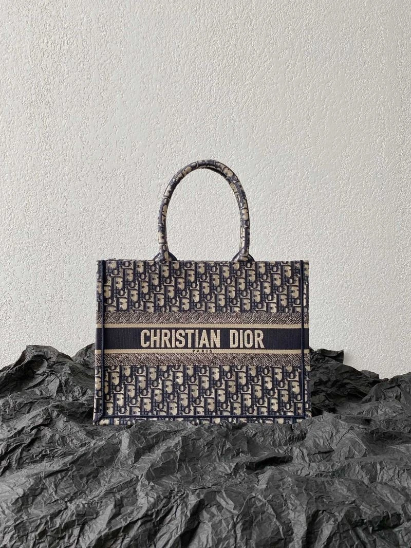 Christian Dior Shopping Bags UrbanChic 75610