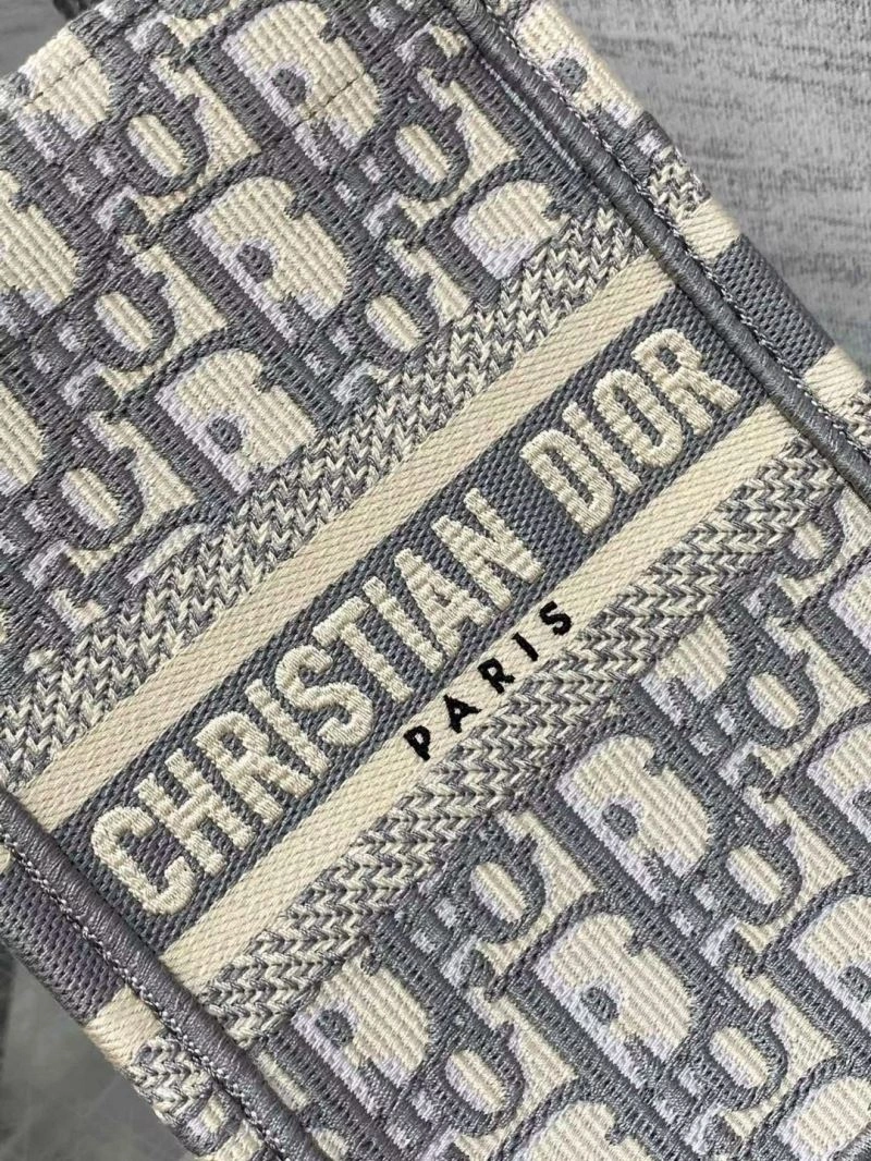 Bold Christian Dior Shopping Bags 75600