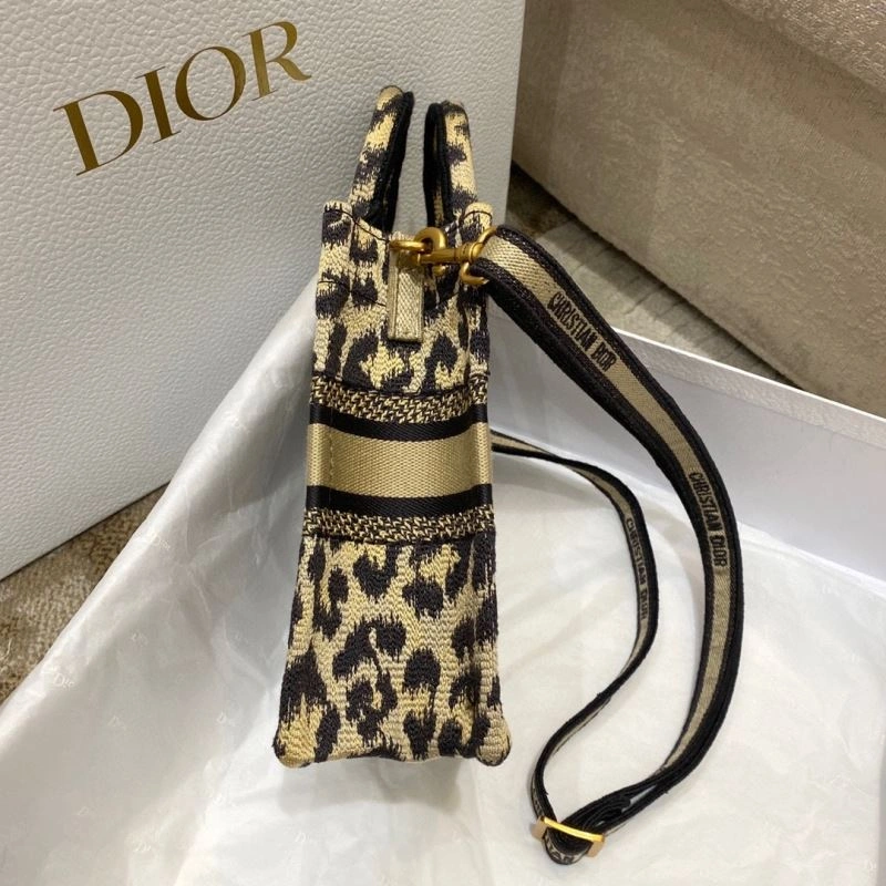 Christian Dior Shopping Bags Durable 75607