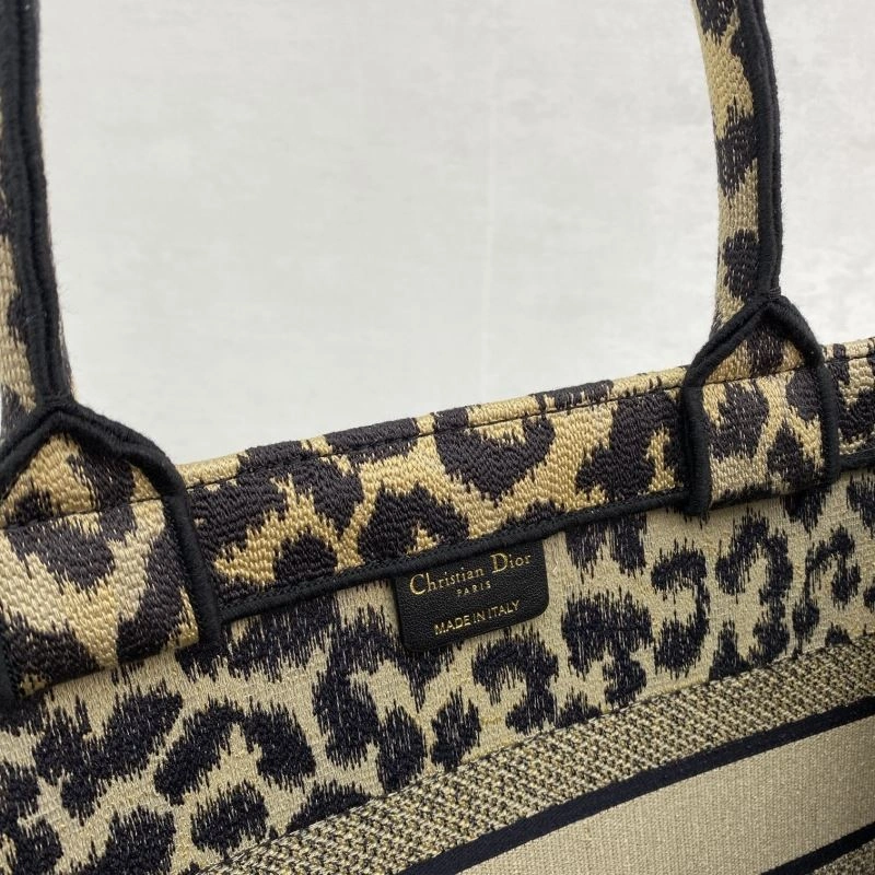 Resilient Christian Dior Shopping Bags 75602