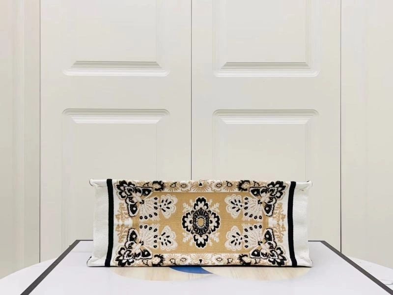 RelaxedFit Christian Dior Shopping Bags 75578