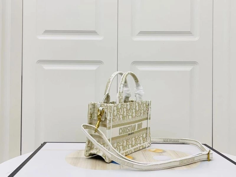 FlexibleFit Christian Dior Shopping Bags 75551