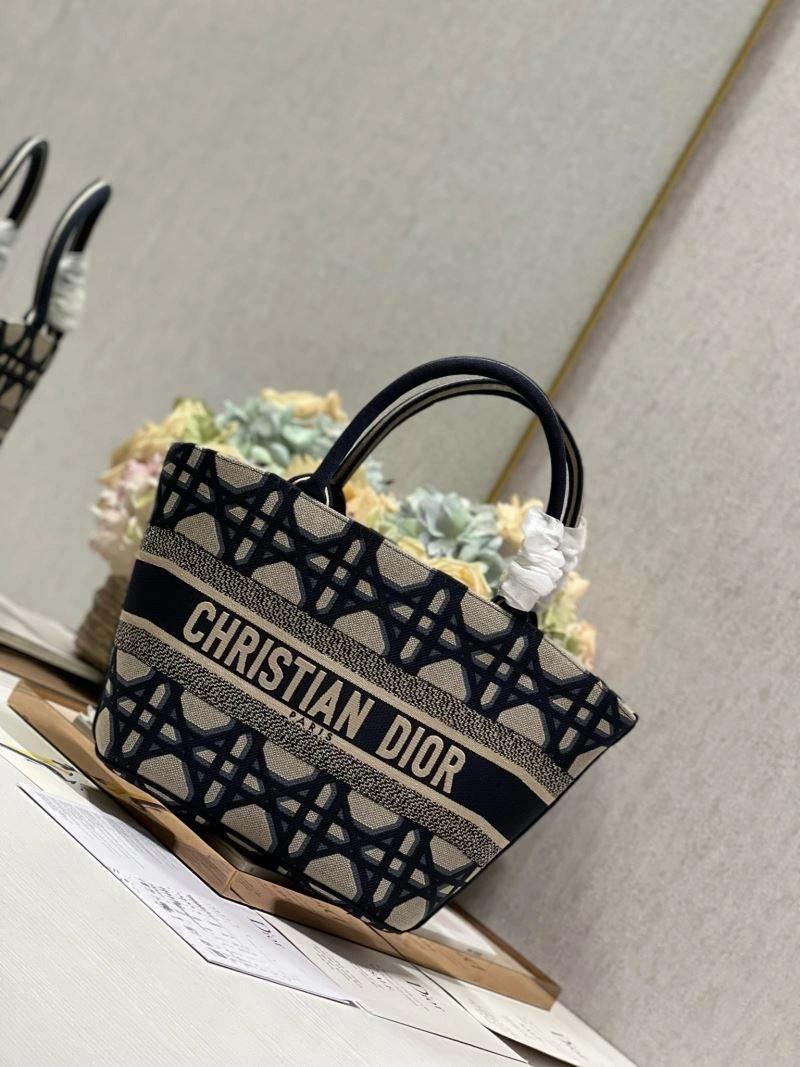 Compact Christian Dior Shopping Bags 75548