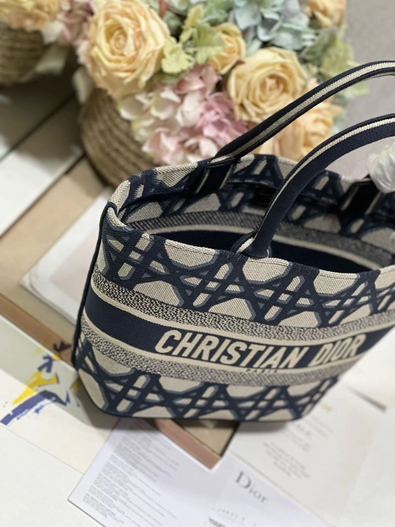 Compact Christian Dior Shopping Bags 75548