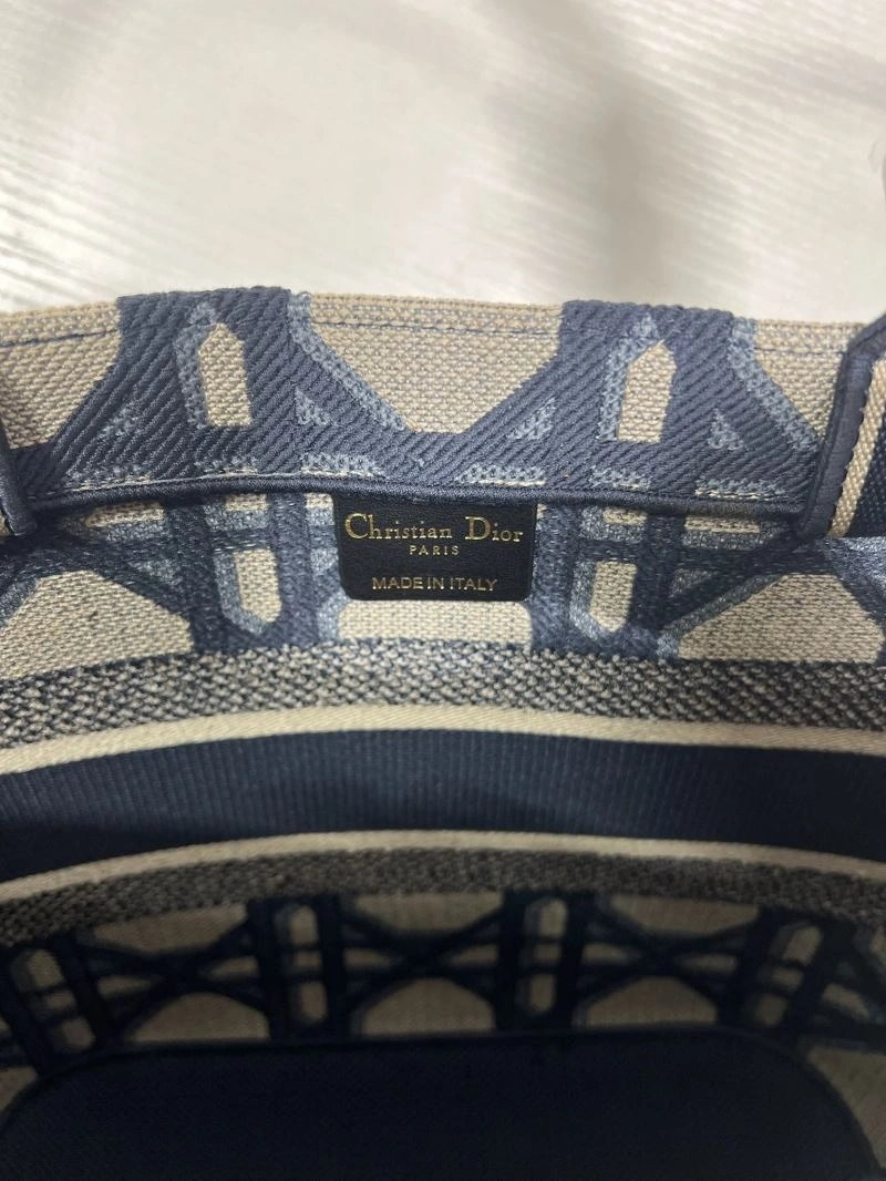 Compact Christian Dior Shopping Bags 75548