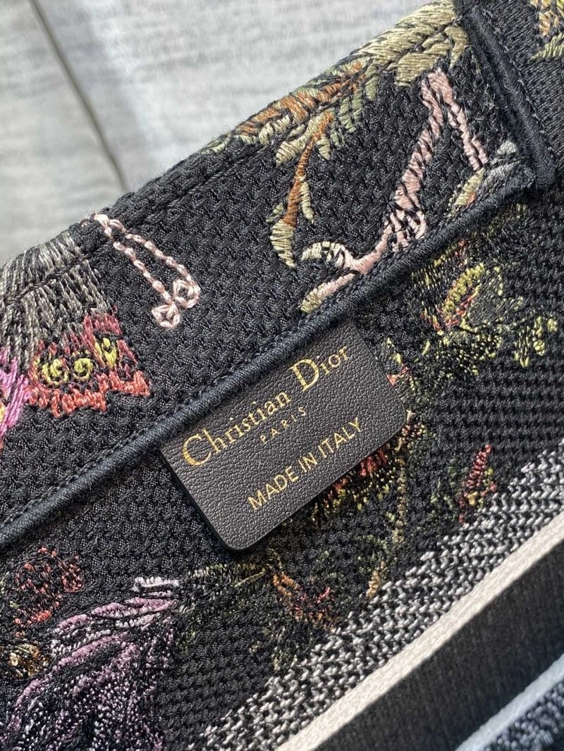 Christian Dior Shopping Bags EyeCatching 75552
