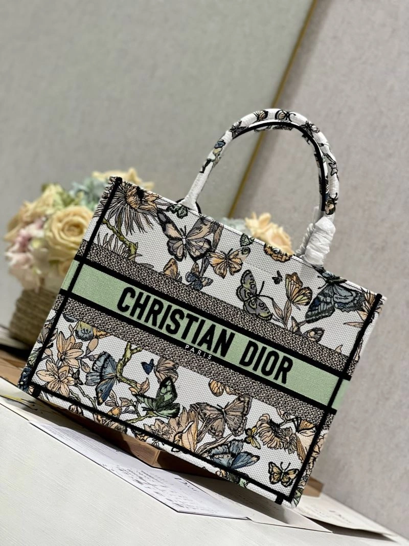 Sleek Christian Dior Shopping Bags 75542