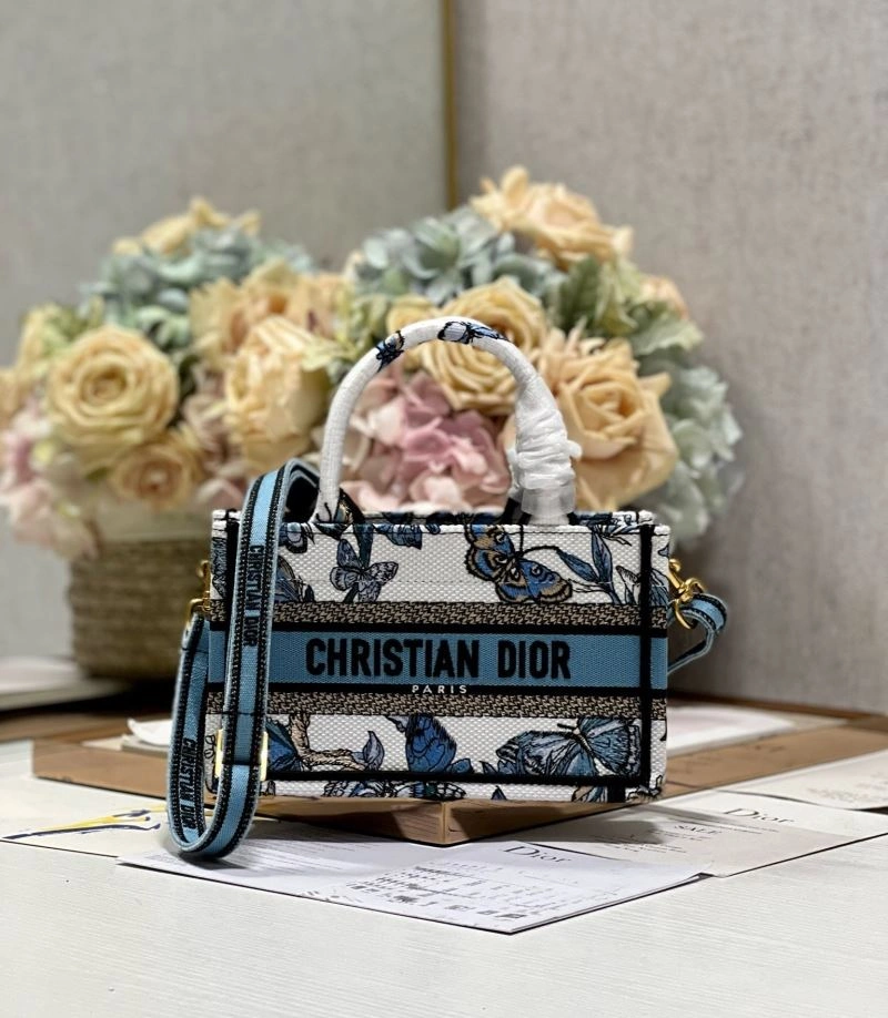 Trendsetting Christian Dior Shopping Bags 75540