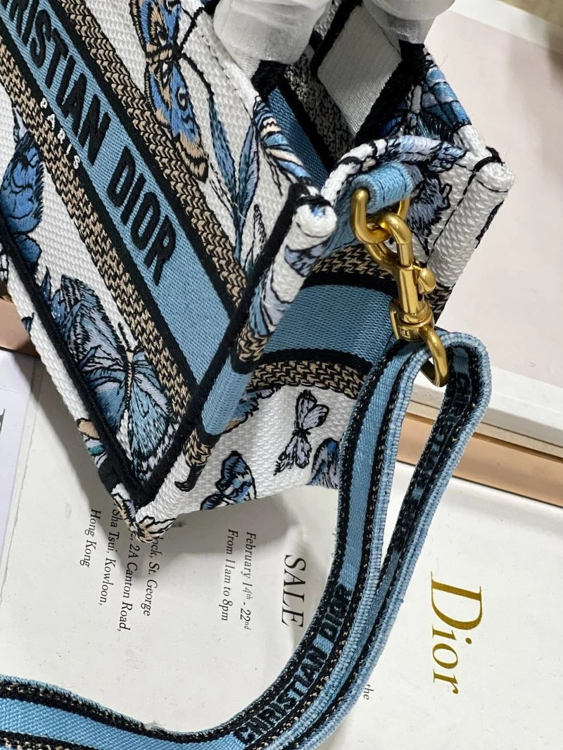 Trendsetting Christian Dior Shopping Bags 75540