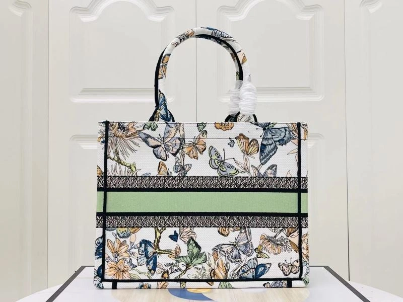 Supportive Christian Dior Shopping Bags 75536