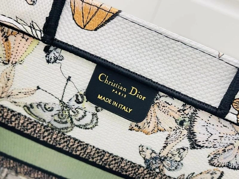 Supportive Christian Dior Shopping Bags 75536