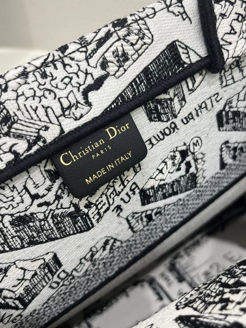 Christian Dior Shopping Bags FashionForward 75522