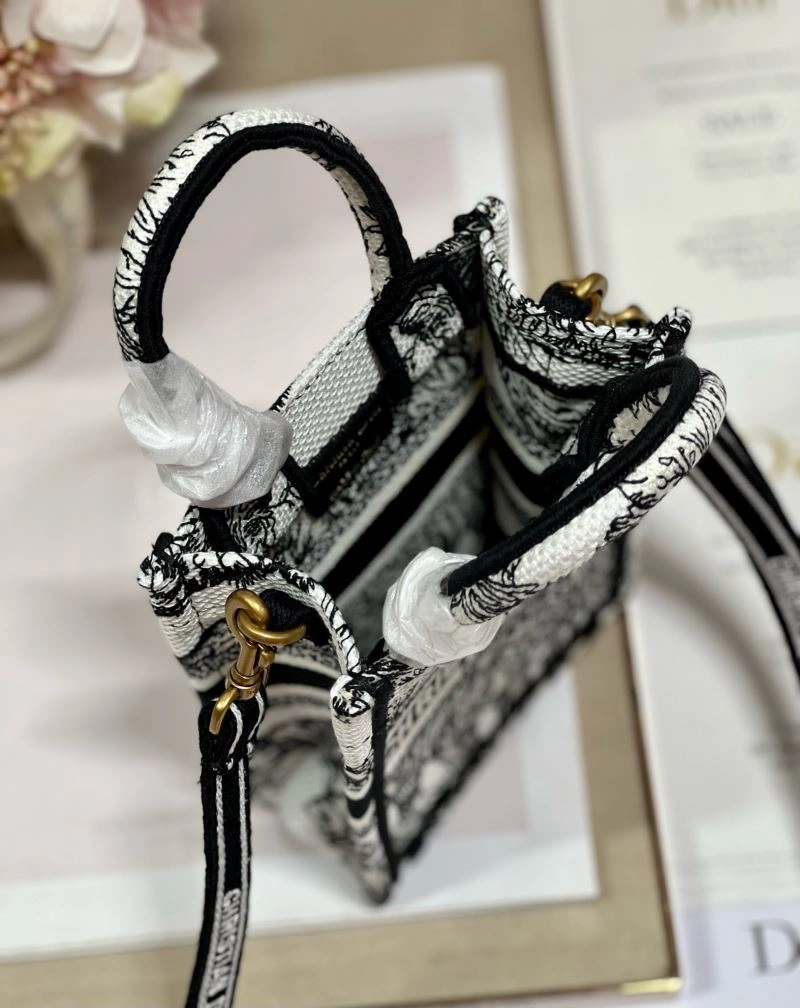 Youthful Christian Dior Shopping Bags 75482