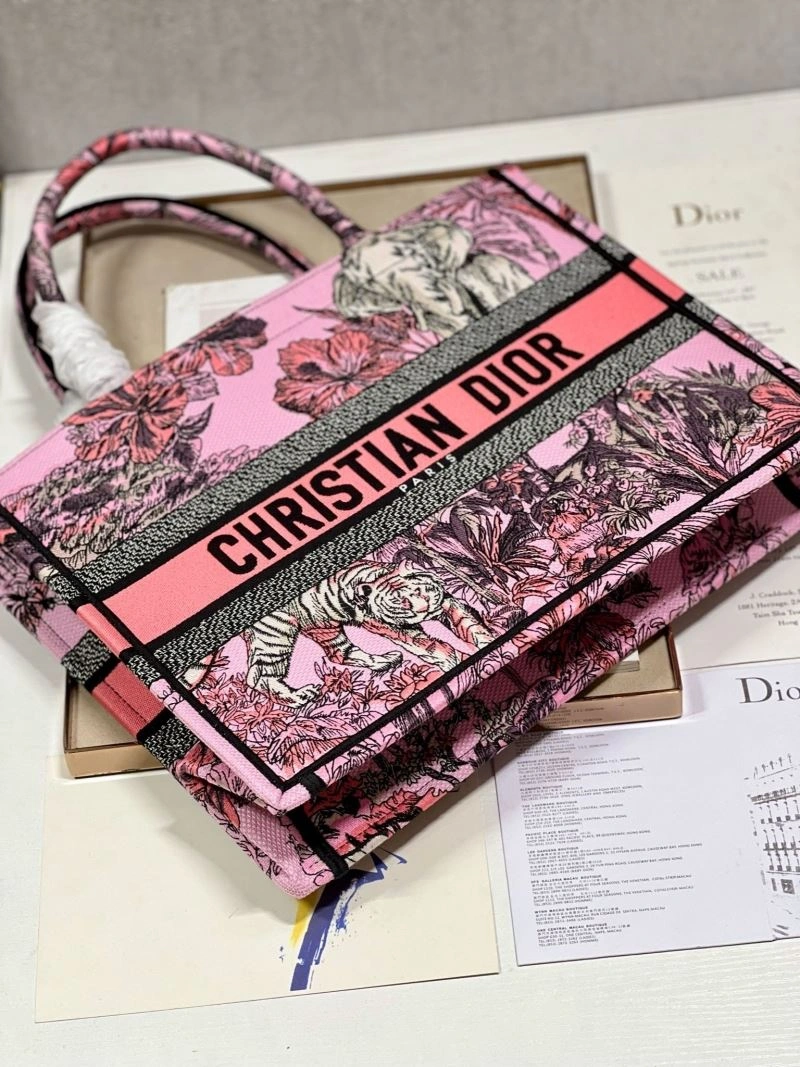 Effortless Christian Dior Shopping Bags 75477
