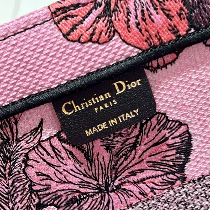 Effortless Christian Dior Shopping Bags 75477