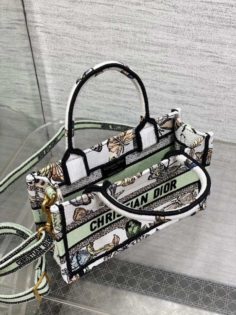 Sophisticated Christian Dior Shopping Bags 73913