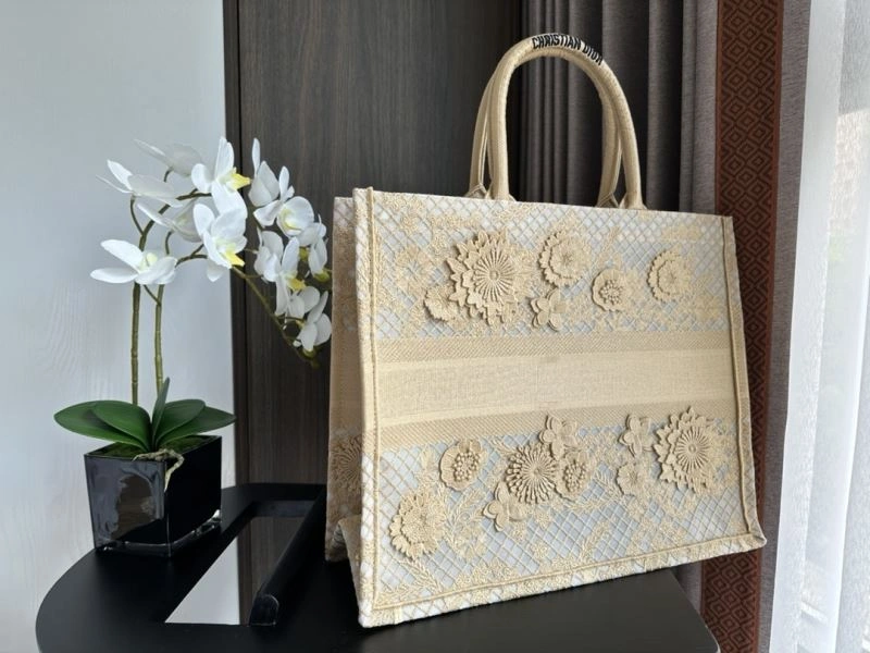 Christian Dior Shopping Bags Refined 73943
