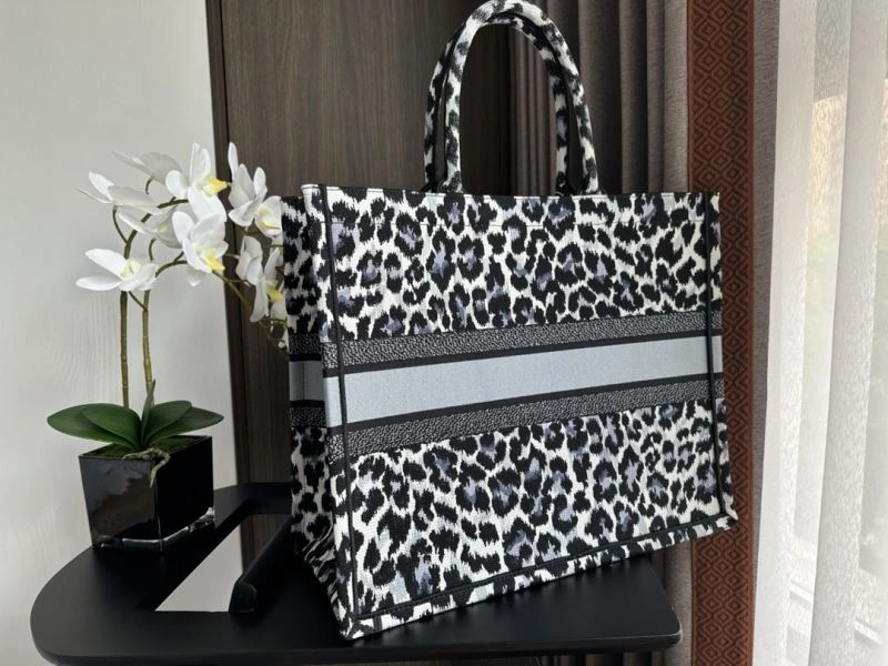 Christian Dior Shopping Bags OnTrend 73899