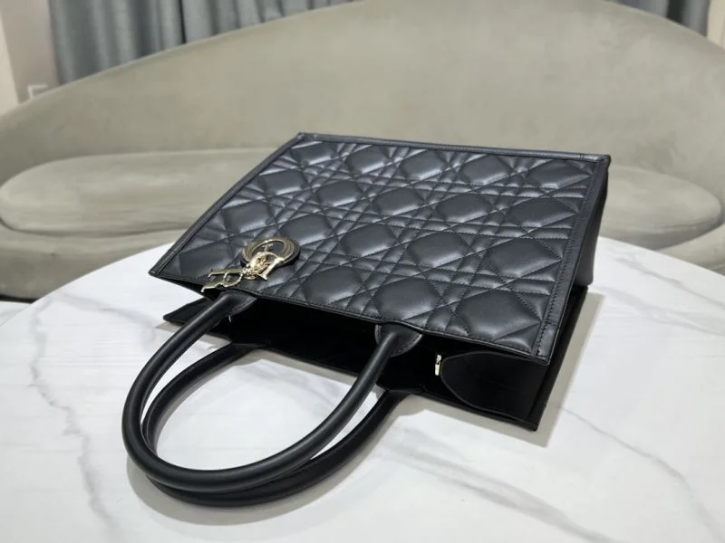 Christian Dior Shopping Bags TimelessDesign 37719
