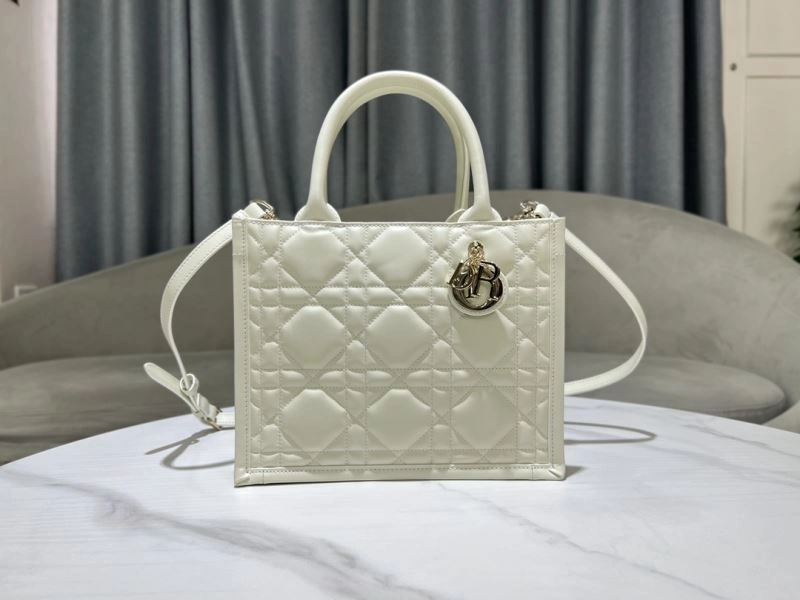FashionForward Christian Dior Shopping Bags 73890