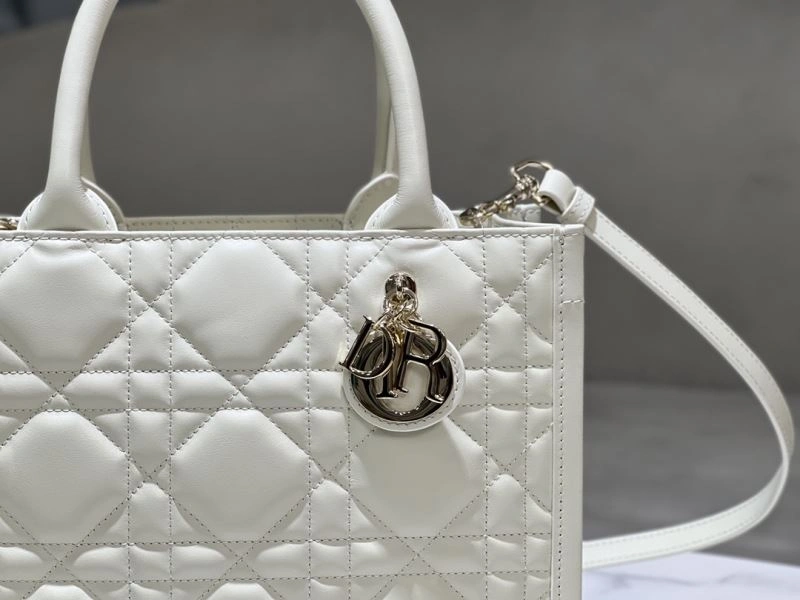 FashionForward Christian Dior Shopping Bags 73890