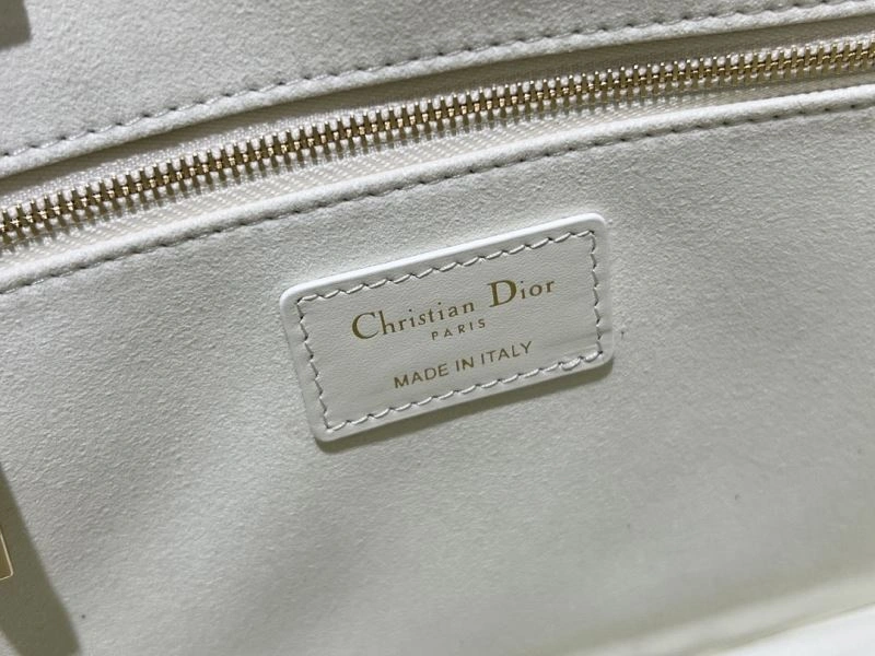 FashionForward Christian Dior Shopping Bags 73890