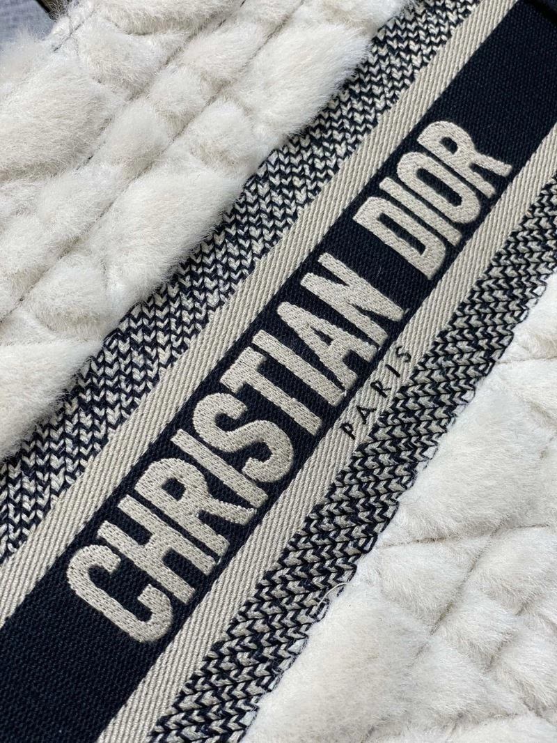 FashionForward Christian Dior Shopping Bags 73917