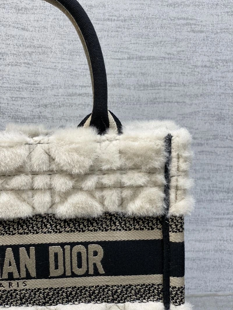 FashionForward Christian Dior Shopping Bags 73917