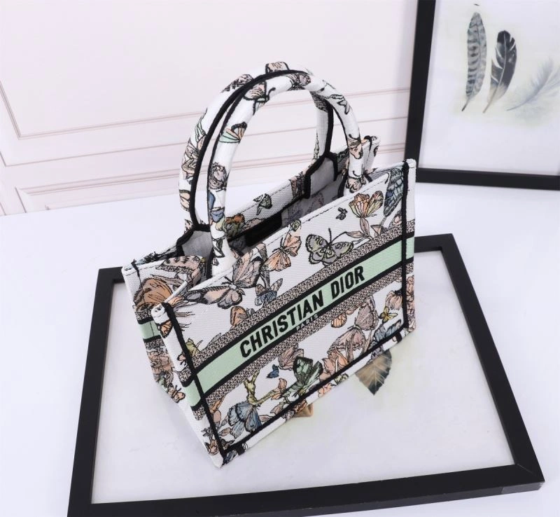 Effortless Christian Dior Shopping Bags 73873