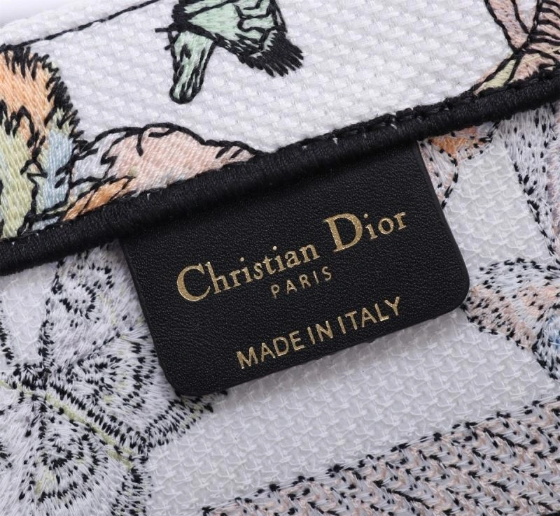 Effortless Christian Dior Shopping Bags 73873
