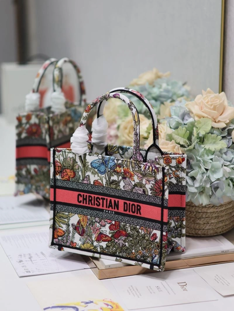 Functional Christian Dior Shopping Bags 73848