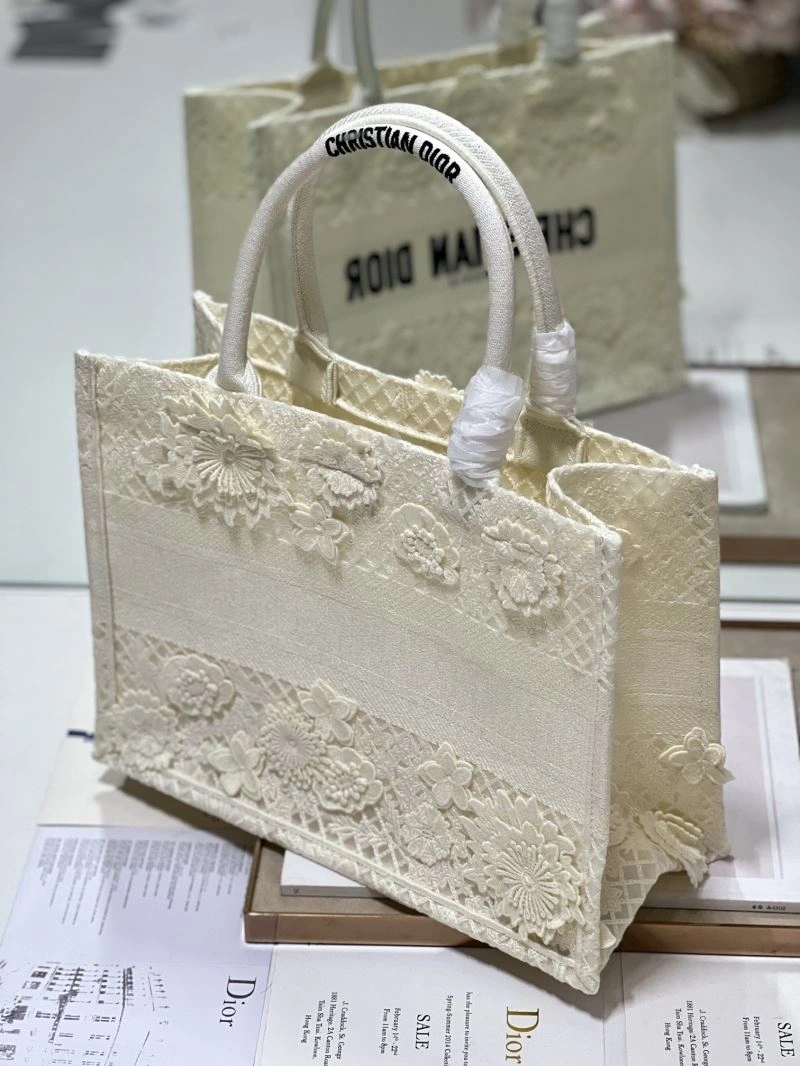Timeless Christian Dior Shopping Bags 73841