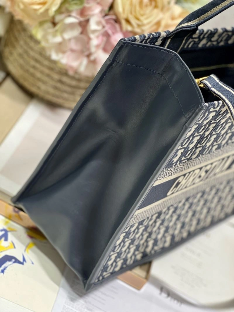 Timeless Christian Dior Shopping Bags 73839