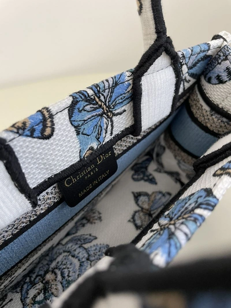 Sporty Christian Dior Shopping Bags 70529